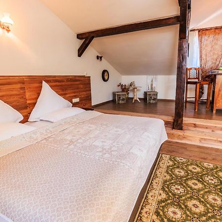 Hotel Bielmann Sînpetru 外观 照片