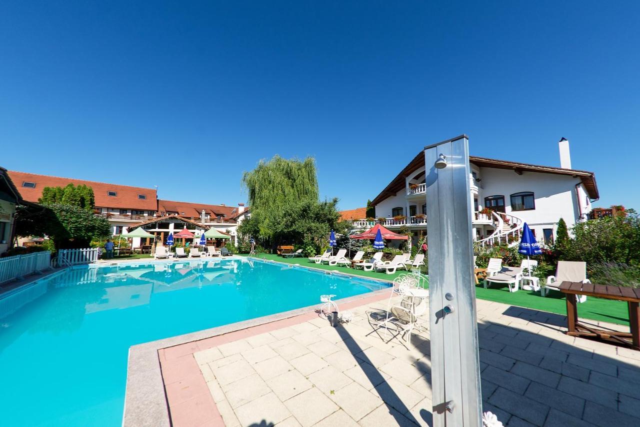 Hotel Bielmann Sînpetru 外观 照片