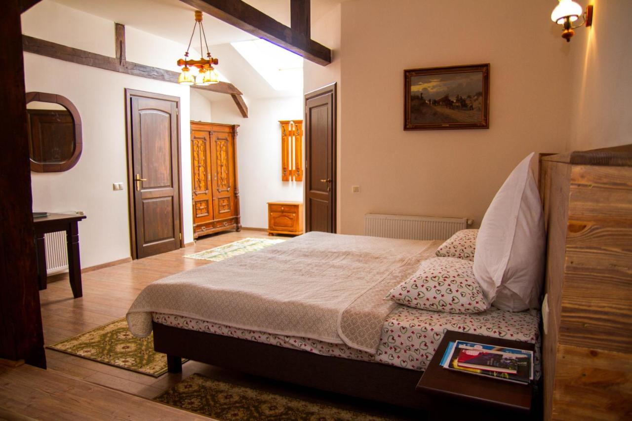 Hotel Bielmann Sînpetru 外观 照片