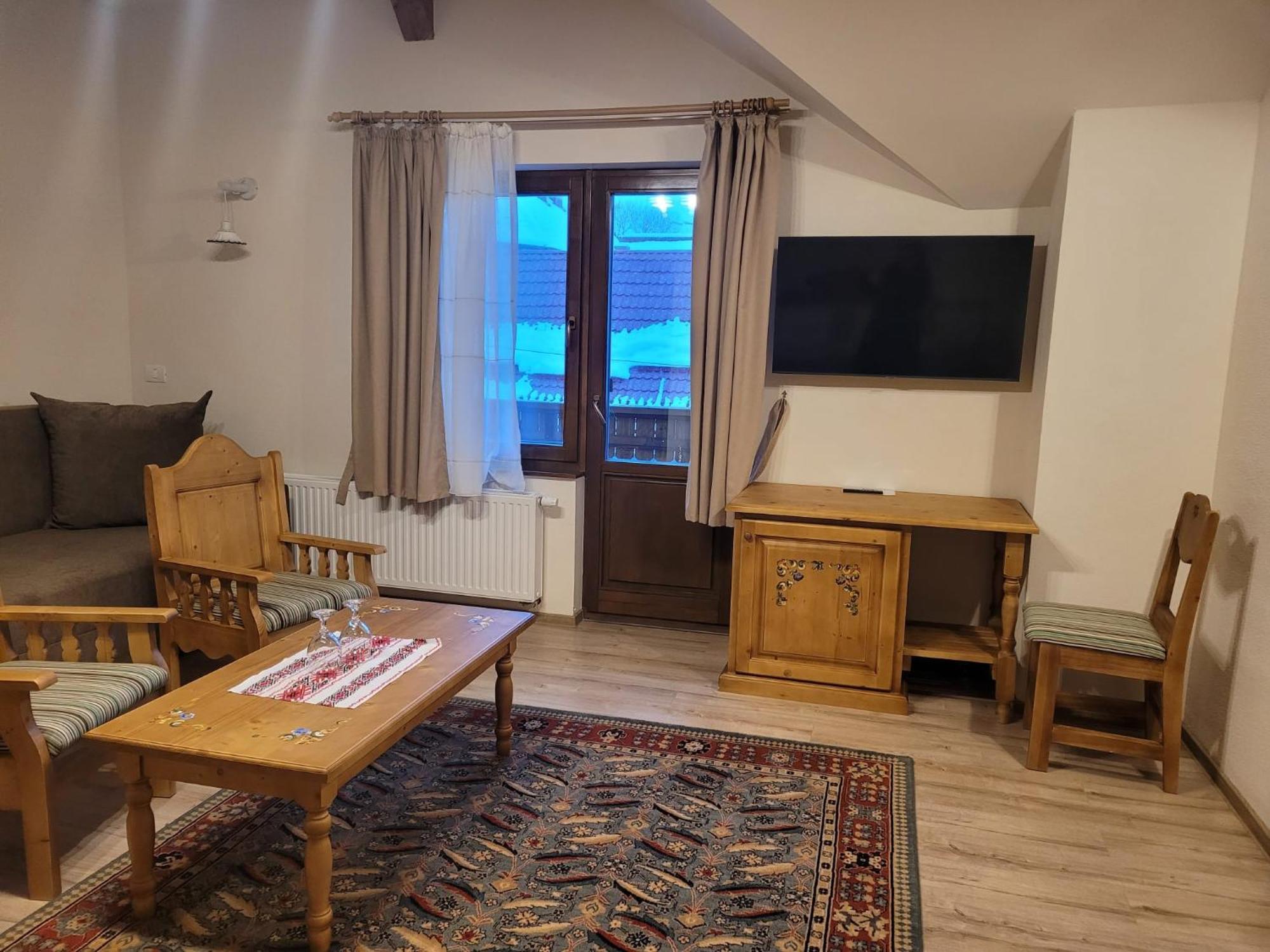 Hotel Bielmann Sînpetru 外观 照片