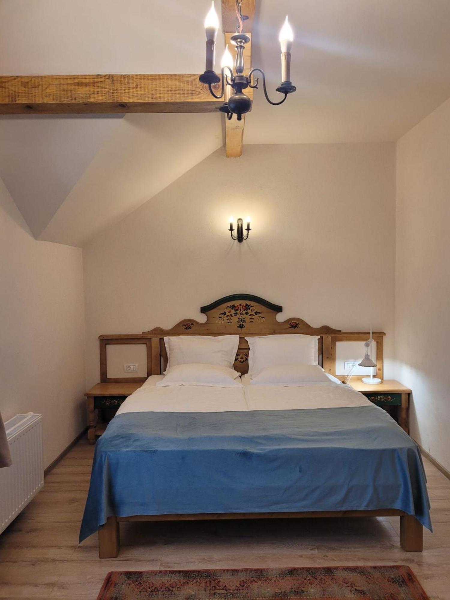 Hotel Bielmann Sînpetru 外观 照片
