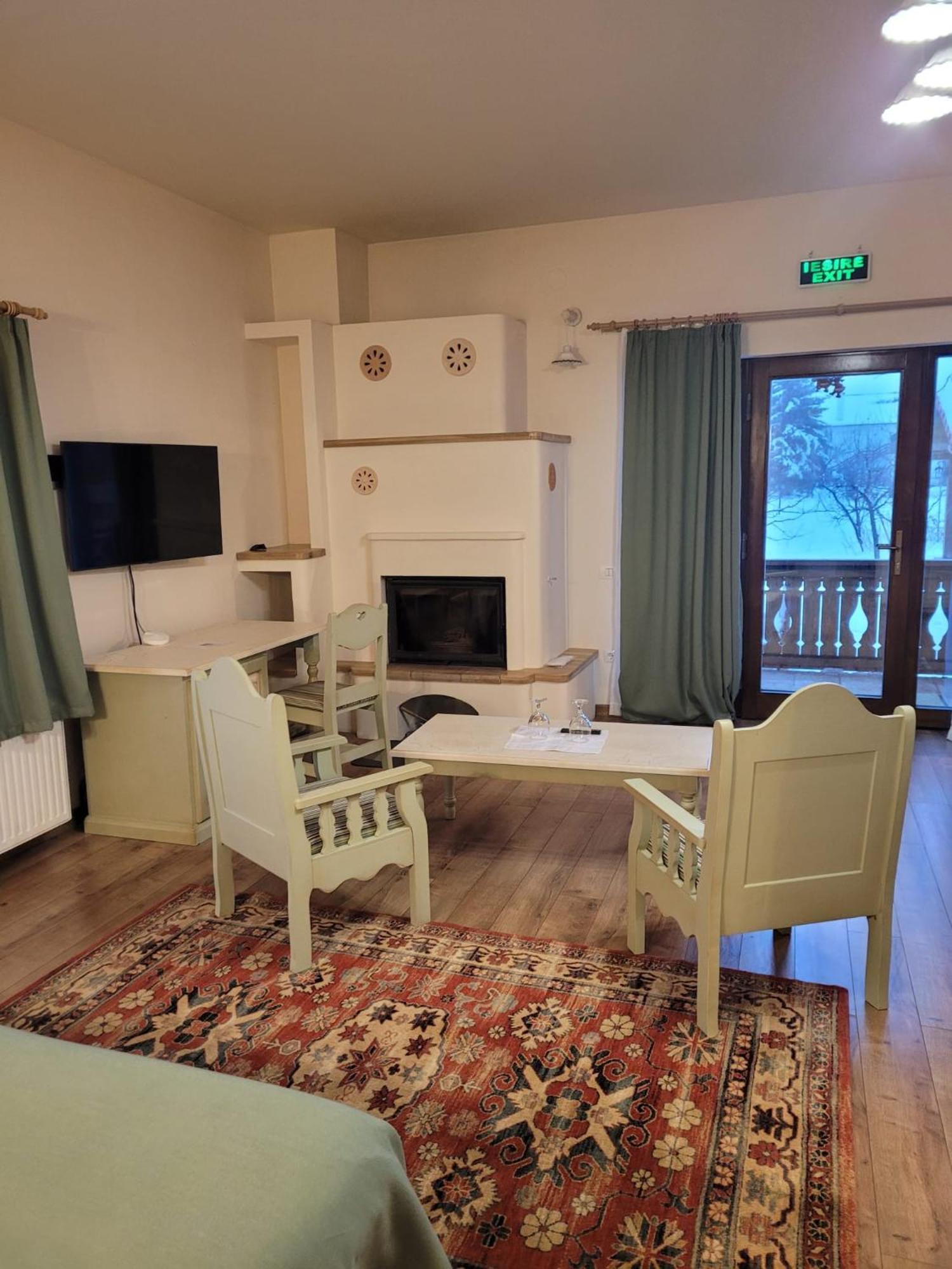 Hotel Bielmann Sînpetru 外观 照片