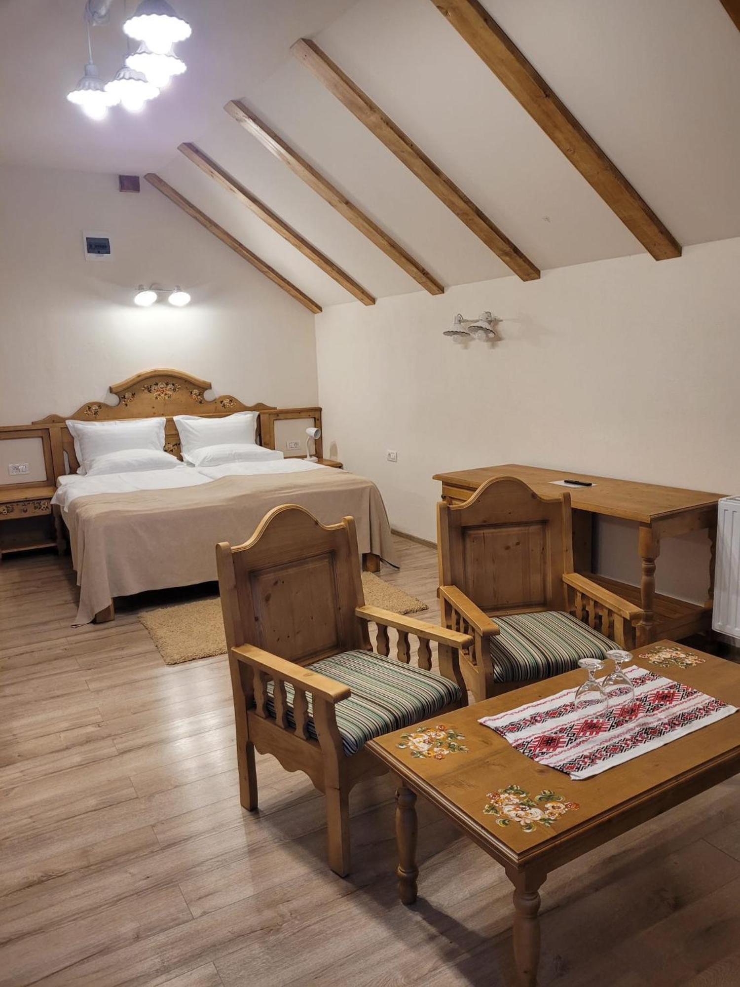 Hotel Bielmann Sînpetru 外观 照片