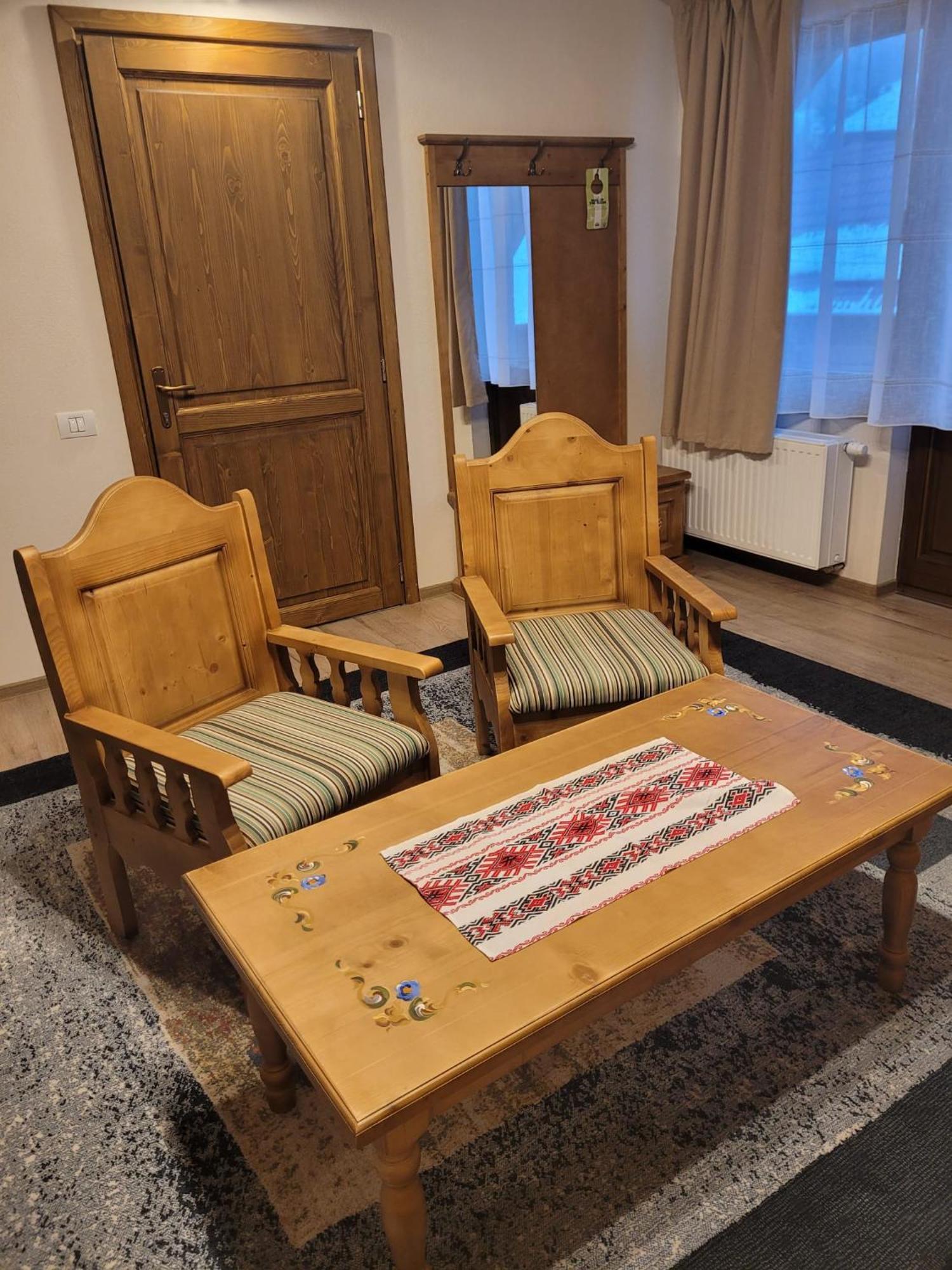 Hotel Bielmann Sînpetru 外观 照片